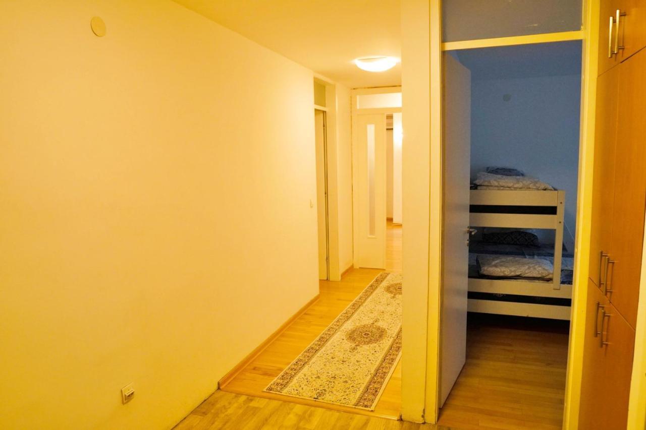 City Center Grand Apartment - Three-Bedroom, Free Parking Sarajevo Exterior photo