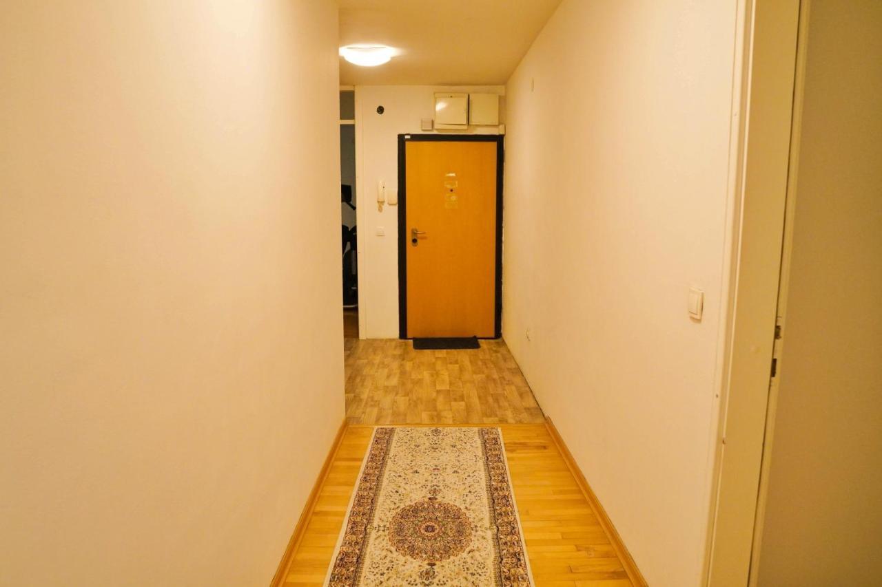 City Center Grand Apartment - Three-Bedroom, Free Parking Sarajevo Exterior photo