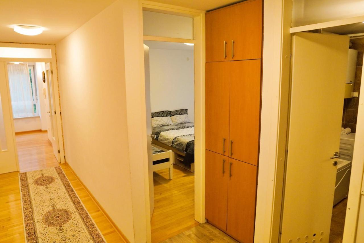 City Center Grand Apartment - Three-Bedroom, Free Parking Sarajevo Exterior photo